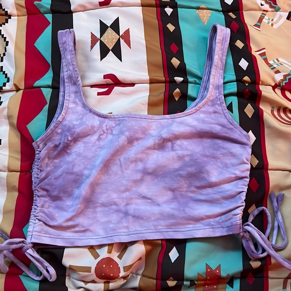 Nice lavender crop top with adjustable straps on the side